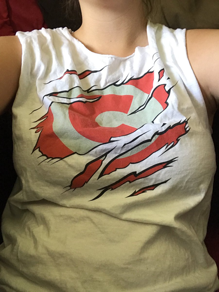 RockingReezy's tweet photo. @ChilledChaos Best buy ever-added my own cut to make it perfect for that hot summer weather! Thin, white, and perfect! https://t.co/r5G3NrFPe5