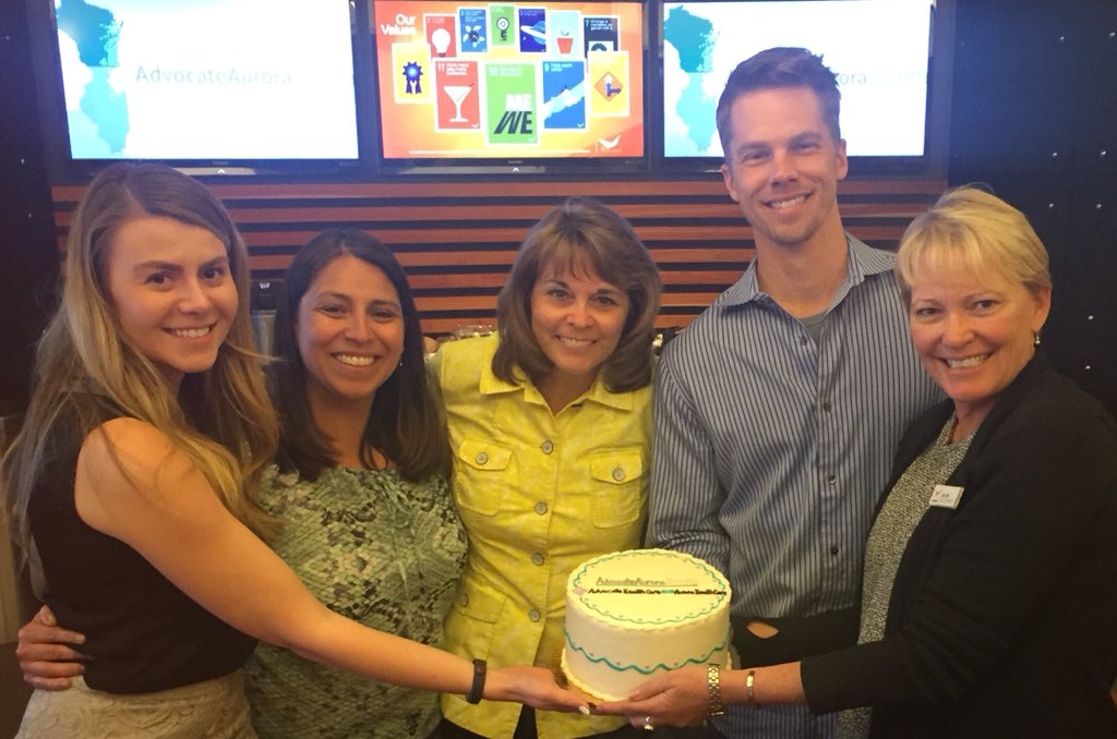 npnpnp's tweet photo. Talking @Advocate_Aurora team member recognition with @biworldwide.  Thanks for the cake. https://t.co/YP0pNsRBaZ