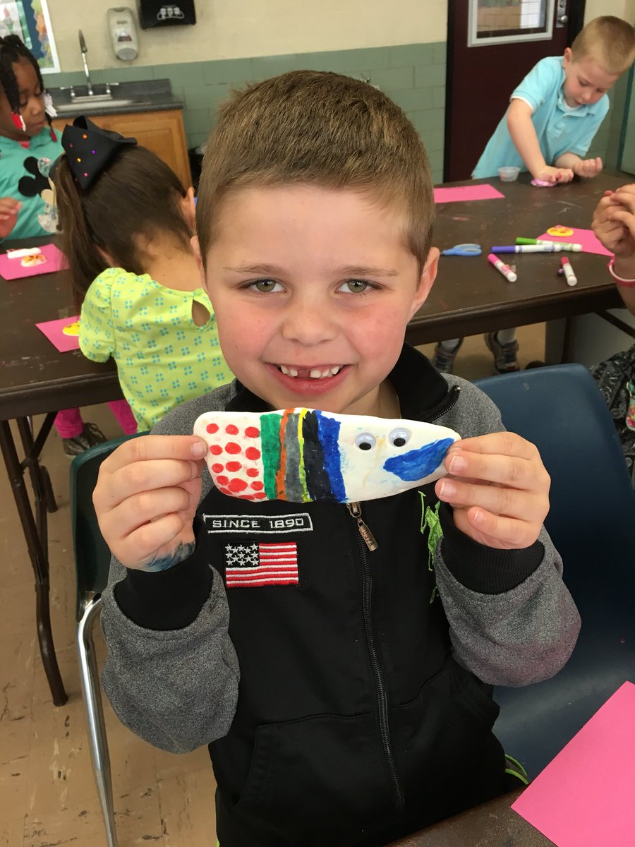 KanekoAmy's tweet photo. Model magic was a hit with kindergarten. They each created their own projects today. @MemorialElemen #rcsdpirates https://t.co/R0cu5HHp7K