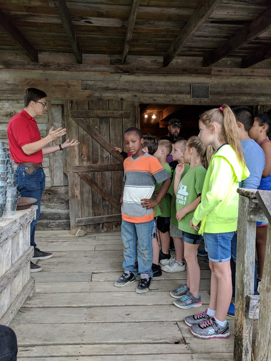 2nd Grade Field Trip. Learning about mining, grist mills, caves, and soap and candle making.

<a href="/SquireBooneCave/">Squire Boone Caverns</a>
