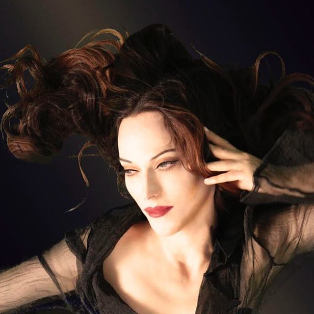 CelloGoddess's tweet photo. Just announced! June 9 in NYC Central Park Summerstage - I'm so excited to be performing @davidbowie entire last album Blackstar as cello concerto, with @eziporyn @lprnyc #ensemblelpr 
#centralparksummerstage #free https://t.co/ceQFpuS0kr https://t.co/D7M3y8uh5x
