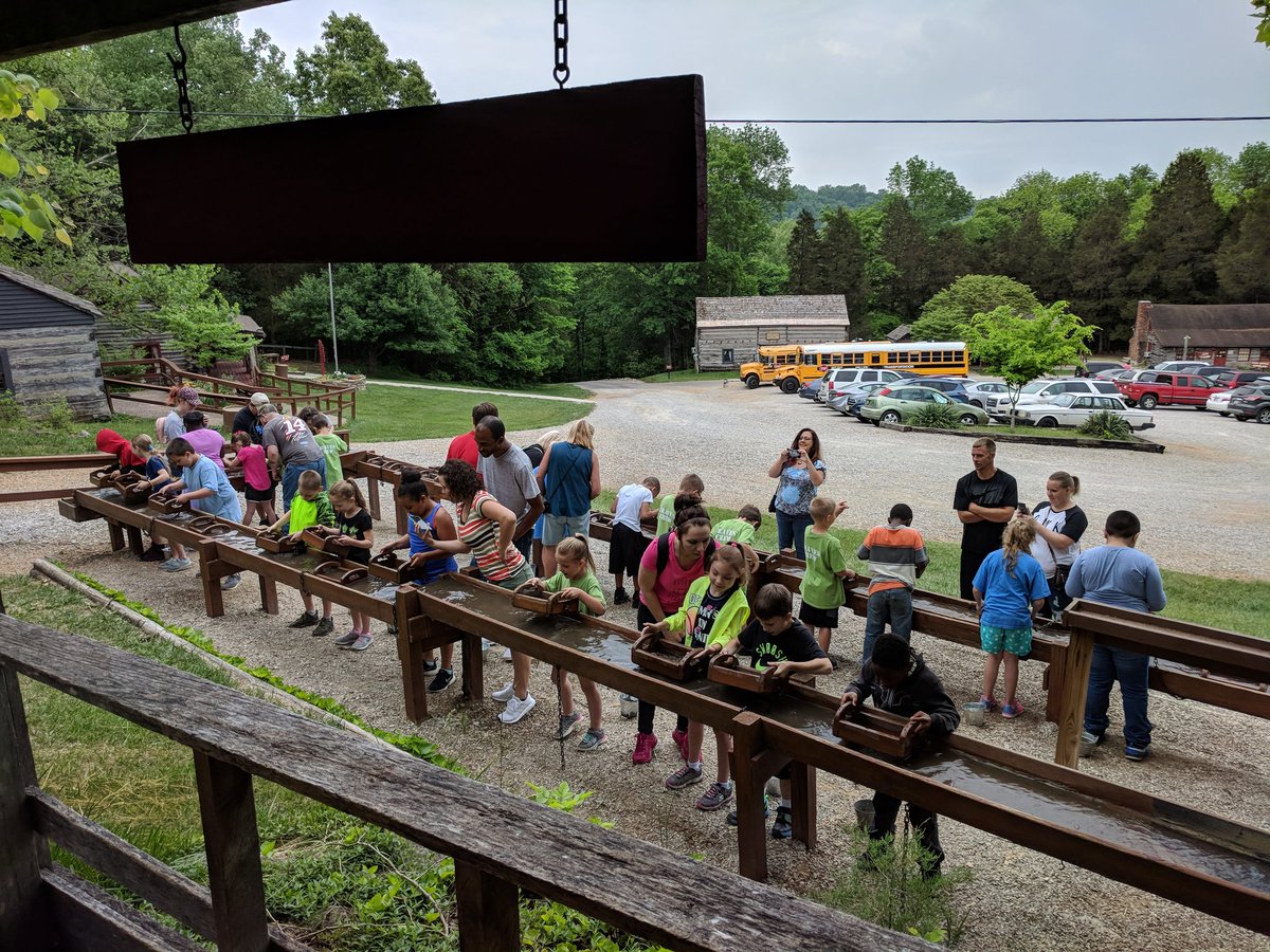 2nd Grade Field Trip. Learning about mining, grist mills, caves, and soap and candle making.

<a href="/SquireBooneCave/">Squire Boone Caverns</a>