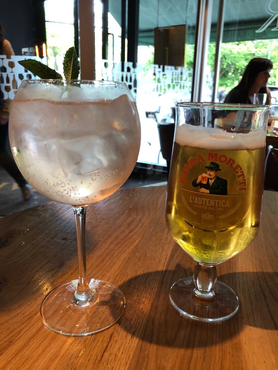 John1Moss's tweet photo. Not bad for a Wednesday 🍻🍻🍻 https://t.co/P5BGj6Zy7A