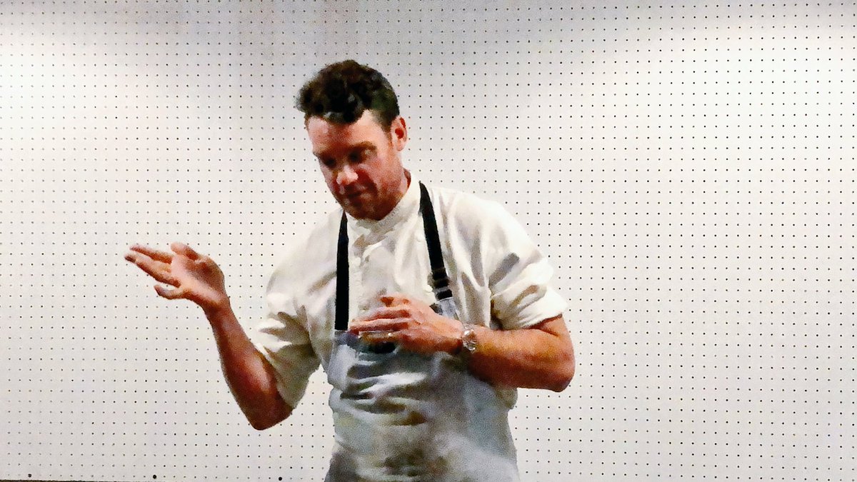 ishotimagesza's tweet photo. The many faces of @Gilles_Edwards as he explains the @La_Tete_CT pairing menu with @KleinConstantia this evening. Proper salivating ahead #KCxLaTete https://t.co/nkxWvlhgl5