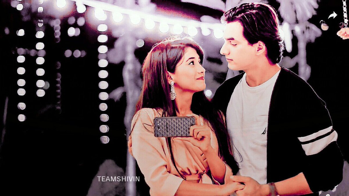 shivinteam's tweet photo. And when you know this happiness wont last long😭💔 #yrkkh #kaira #shivin #SPA2018 #BestJodi #BestPati #BestPatni 
.
.
.
@momo_mohsin @shivangijoshi10 https://t.co/BbWiKq1ljl