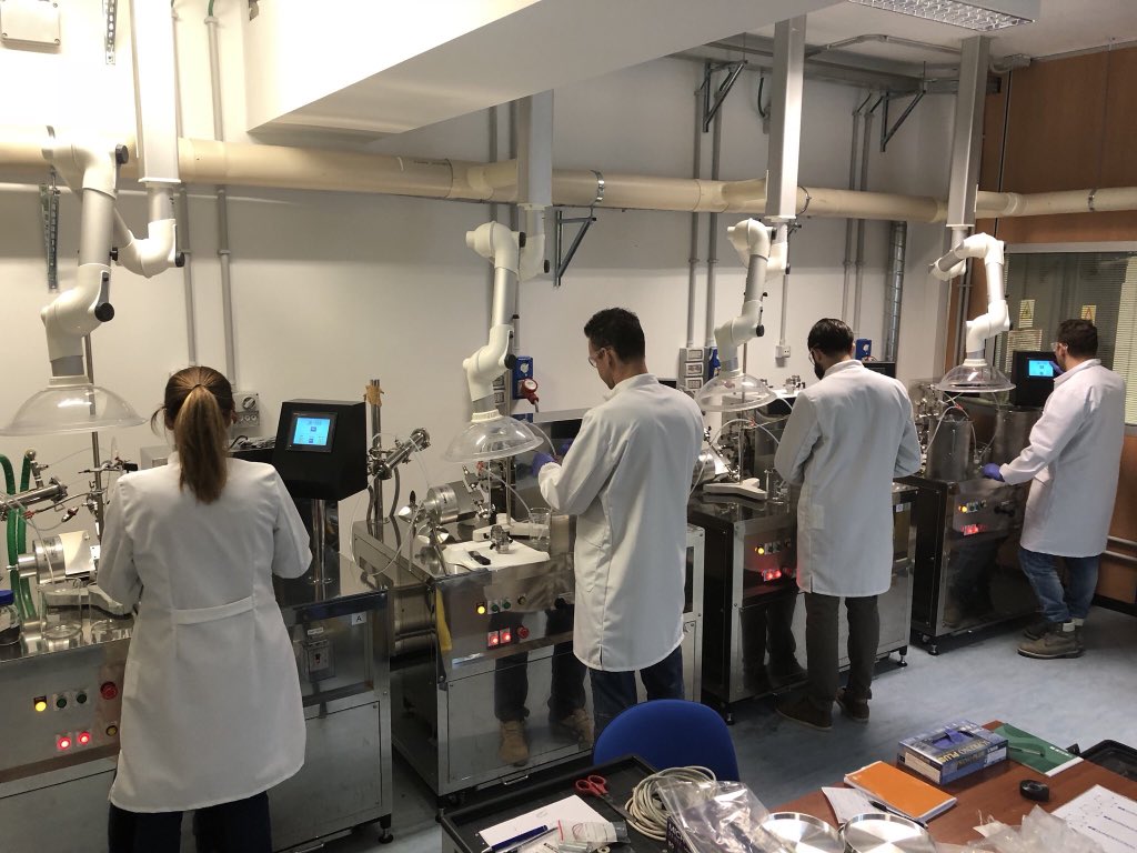It is great to see the expansion of <a href="/Be_Dimensional/">lifeMovement</a> . We are hiring young scientists and we are the first company in Italy and worldwide offering an industrial production of pristine graphene and personalized solutions for innovative materials. Thanks to <a href="/IITalk/">IIT</a> and <a href="/GrapheneCA/">GrapheneCA</a>