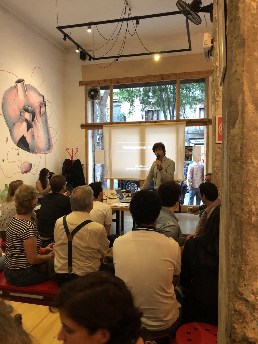 Carmen Llorens (@carmenllorens12) on Twitter photo Ara tenim al Pere Renom, biòleg i repoter de @quequicom33 al <a href="/BacanalCafe/">BacanalCafe</a> !! #Pint18ES #pint18BCN <a href="/pintofscienceES/">Pint of Science ES</a> #bacanalcafe Ara tenim al Pere Renom, biòleg i repoter de @quequicom33 al <a href="/BacanalCafe/">BacanalCafe</a> !! #Pint18ES #pint18BCN <a href="/pintofscienceES/">Pint of Science ES</a> #bacanalcafe