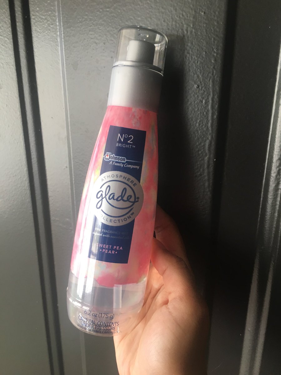 FathimaDash's tweet photo. Smells like spring in my apartment thanks to @Glade No2 Bright Fine Mist Fragrance! I love the subtle floral scent that it leaves behind!

#GotitFree https://t.co/zZvEDWIhZJ