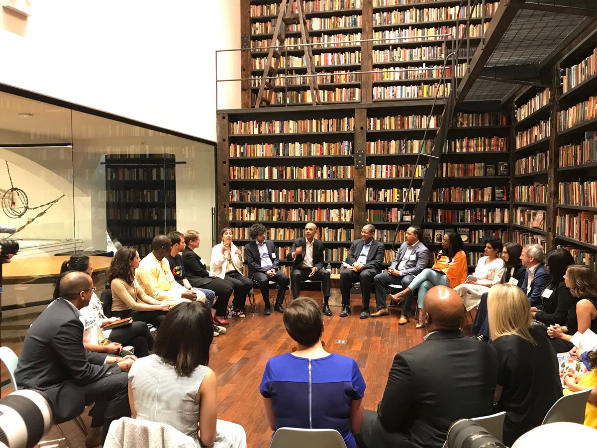 d_simas's tweet photo. The #obamafellows meet @BarackObama.
Powerful and inspiring conversation with a new generation of civic leaders.
@ObamaFoundation https://t.co/pRSVWQC3tP