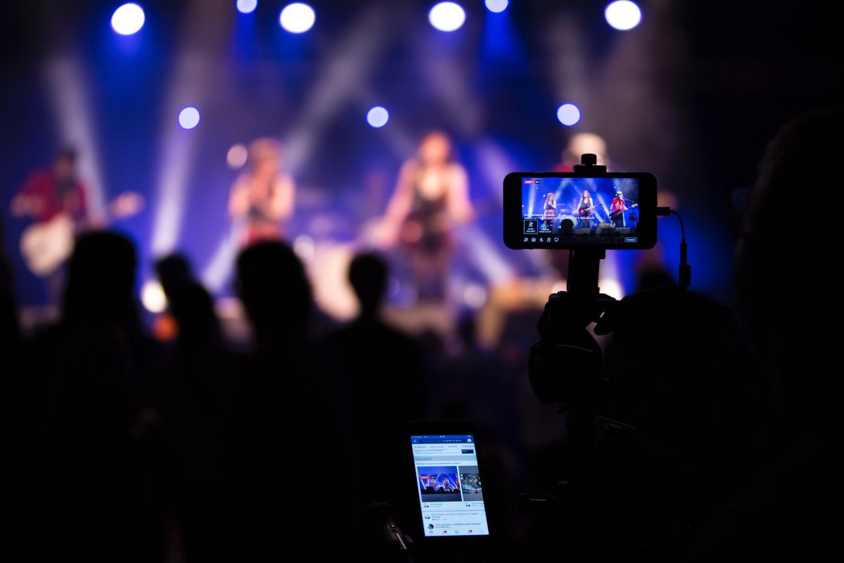 MyeChurch's tweet photo. Come and watch FHC's Services on Facebook LIVE on Wednesdays at 7:15 PM and Sundays at 9:30AM & 5PM. Come by and say Hi! ππΌπ€
#FacebookLive #Facebook #LiveStream
#FHC #FHChurch #Chicagoland #Illinois https://t.co/umWu67T8oD