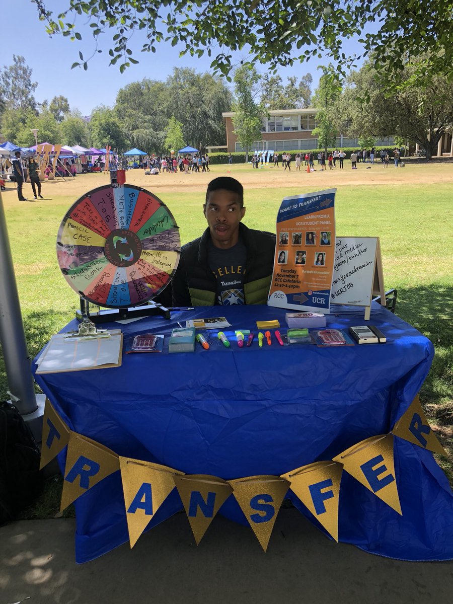 When no one is taking advantage of the free prizes at the TOB booth 😱😱  come visit our booth by the Transfer Commuter Lounge and learn more about our organization!