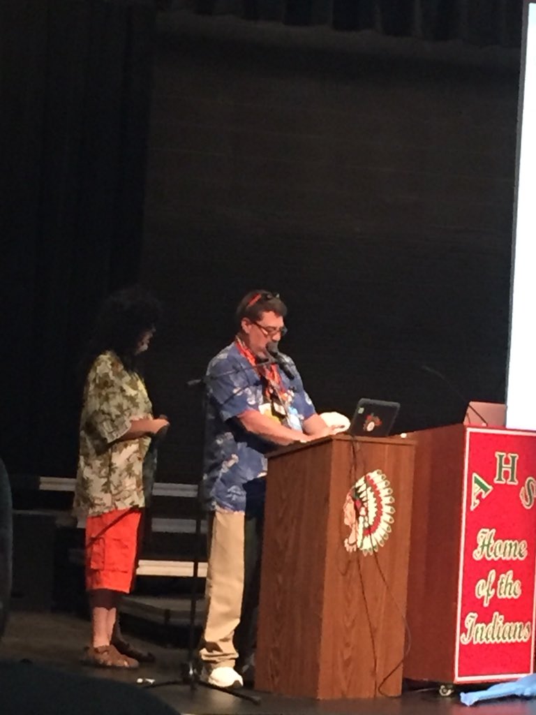 danagardner24's tweet photo. @CallenWorld Todd really rocks how everyone can use google docs in their classroom. #ACSmovingforward https://t.co/2J01AGHs6G