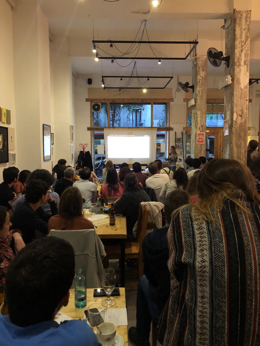 Carmen Llorens (@carmenllorens12) on Twitter photo Sabíeu que 1 genoma equival a 3.000.000.000 de nucleòtids? Gràcies <a href="/scasillasv/">Sònia Casillas</a> ! #Pint18ES #pint18BCN <a href="/pintofscienceES/">Pint of Science ES</a> <a href="/BacanalCafe/">BacanalCafe</a> #bacanalcafe Sabíeu que 1 genoma equival a 3.000.000.000 de nucleòtids? Gràcies <a href="/scasillasv/">Sònia Casillas</a> ! #Pint18ES #pint18BCN <a href="/pintofscienceES/">Pint of Science ES</a> <a href="/BacanalCafe/">BacanalCafe</a> #bacanalcafe