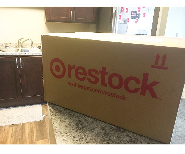 HRJenniferMack's tweet photo. First experience with #TargetRestock and I couldn’t be happier! Ordered everything from laundry detergent to granola to toothpaste and it was here the next day! I didn’t even have to pay shipping because I have the #TargetRedcard! So excited to use again! https://t.co/mJpqRvScVf