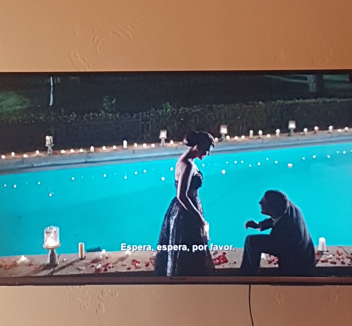 alizerdz's tweet photo. #VELVET Las escenas que me hicieron llorar e hicieron que no me despegue de verla casi a diario!!! 😍 #netflix #velvet #spain #madrid #anayalberto #galeriasvelvet https://t.co/oOsv7aI7fB