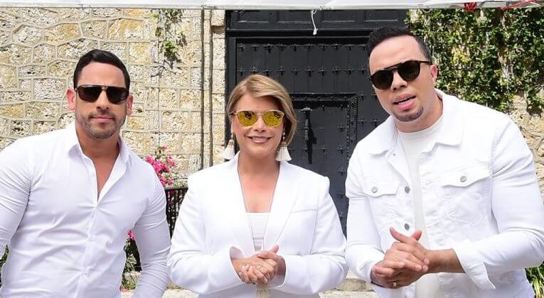 vrumbapro's tweet photo. "La mujer de fuego" Olga Tañón, lanzó al mercado su más reciente sencillo "Todo pasará" junto a los reconocidos exponentes de la música cristiana Alex Zurdo y Abraham Velázquez, acompañado del videoclip oficial del tema.
#Music #VRumba #Olgatañon #Todopasará #Ubdatemusic #Noticia https://t.co/AKatNDbXl8
