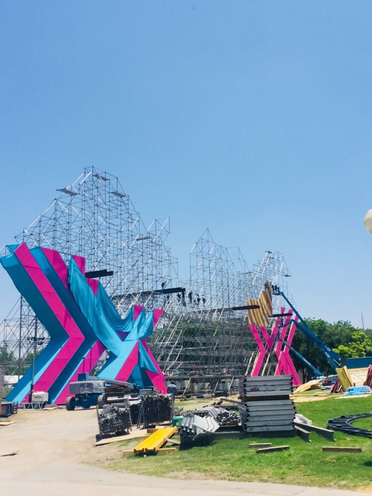 DopeDropMty's tweet photo. Asi los avances de la construcción del mainstage del @WishOutdoorMex https://t.co/RT1wnuP0WG