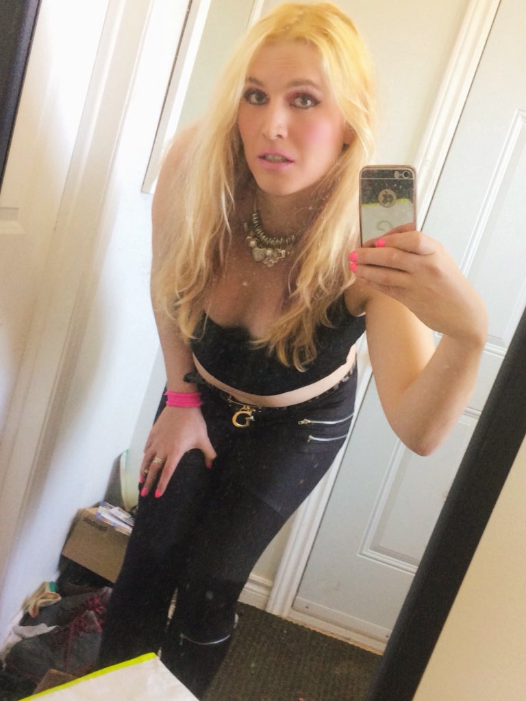 2 pic. Mwuah 💋 xoxo https://t.co/lFgpGjriKF