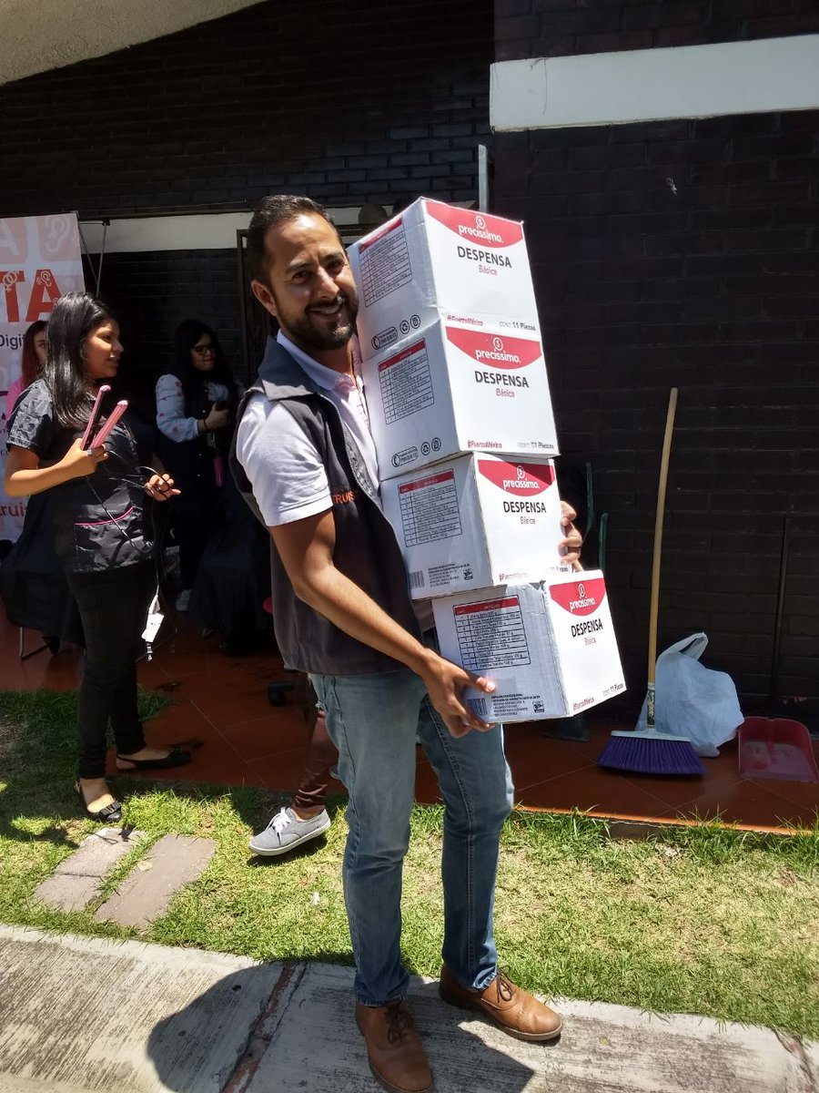 AcompanameMujer's tweet photo. El pasado sábado 12 de Mayo festejamos a 14 mamás de la colonia Santa Cruz Buenavista.
Que con mucho entusiasmo, recibieron un desayuno, una charla sobre el amor propio y un cambio de imagen al igual que unas despensas. https://t.co/U8cQvC3gUf