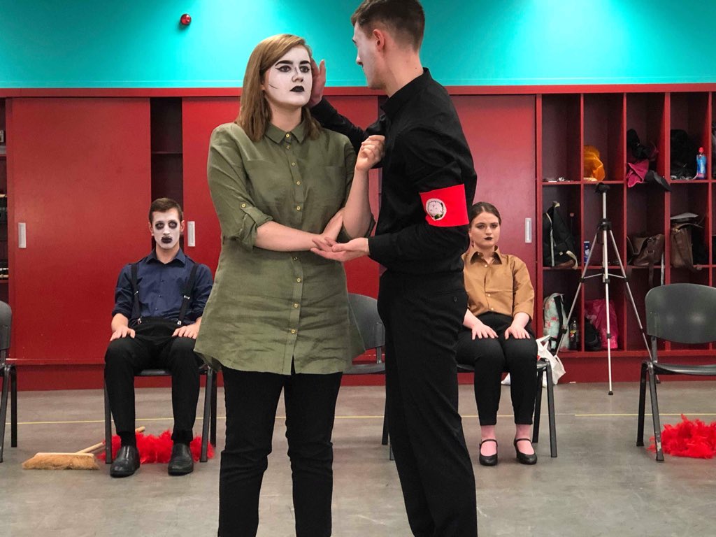 nuancemble's tweet image. Another great rehearsal today, next week it’s tech week, and then on Friday and Saturday the parade begins. #arturoui #hesbehindyou #acting 

Get your tickets: flowte.me/storefront/?v=…