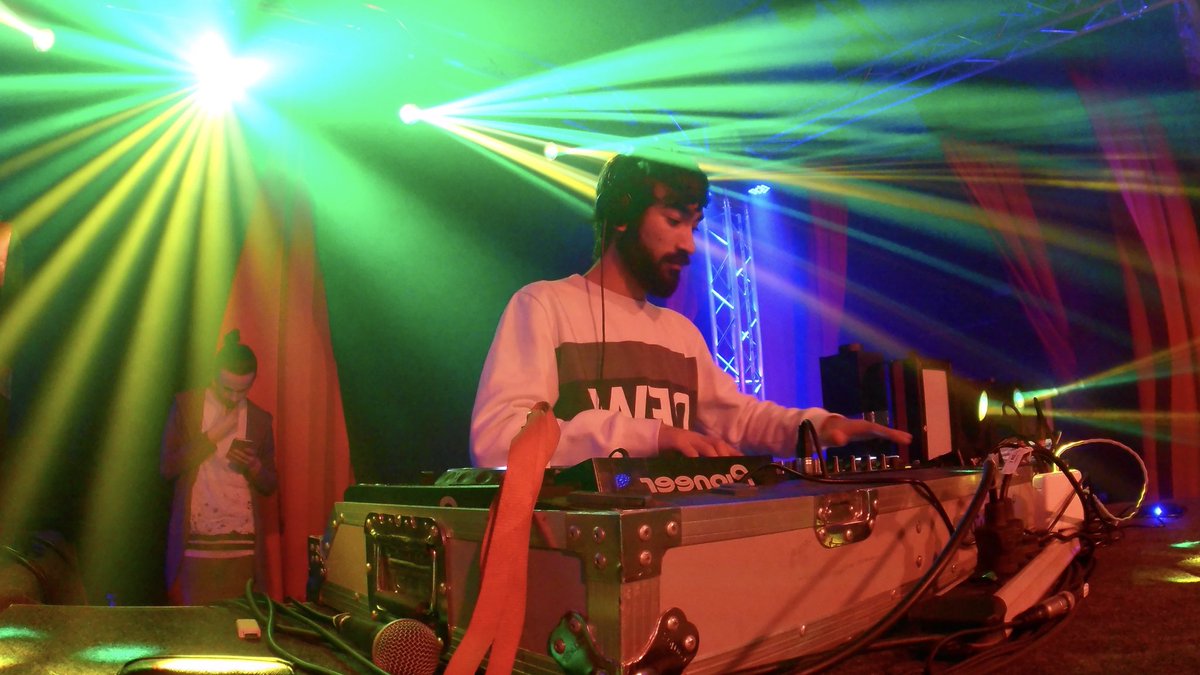 Info Weekend⤵️.
▪️VIE 18 Private Event #bañuls .
▪️SAB 19 @astrum_lounge.bar .
▪️SAB 19 <a href="/ThemusicboxTour/">Themusicbox On Tour</a> .
.
#carlestarrazo #weekend #themusicboxontour #jesúspobre #astrum