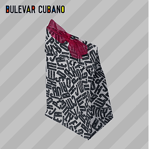 BulevarCubano's tweet photo. #BolsitasparaRegalos,  el complemento ideal para presentar ese detalle que tenías pensado para tus invitados a un precio excelente!!🎁 #Souvenirs #Eventos
No recorras #LaHabana buscando #regalos, visita #BulevarCubano..😉
https://t.co/M774lhzDS7 #ventasonline #LaHabana #Cuba https://t.co/HIoy9XAbfK