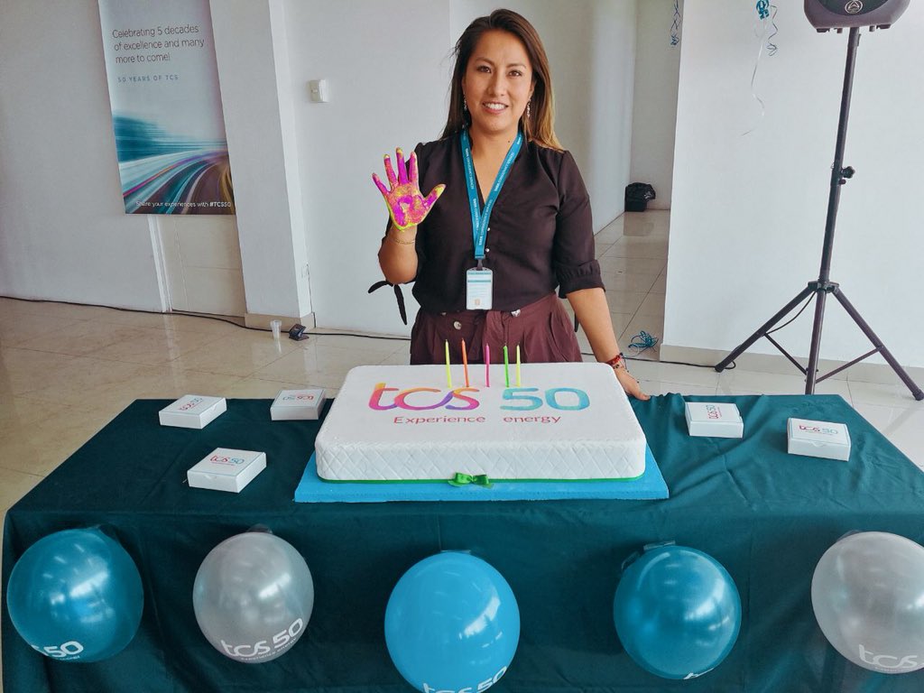 vivigv1713's tweet photo. #tcs50 @People_TCS @TCS_News @TCS_Latam #teamHR FELIZ ANIVERSARIO TCS ❤️ https://t.co/0rOCWDGtuB
