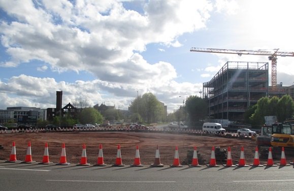 bhamconnected's tweet photo. From Monday 28 May #Ashted Circus roundabout will operate as a signalised junction (crossroads). Please expect additional overnight lane closures from 6pm on 27 May until 6am on Mon 28 May. More info: https://t.co/ACThzMRaHN https://t.co/QKdIdo6glZ