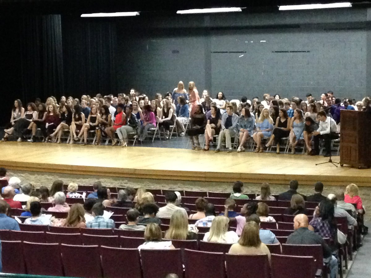 phsccwildcats's tweet photo. Honors Night at PHS!! Chance to recognize some outstanding young people!! https://t.co/6tPvtZVx2w