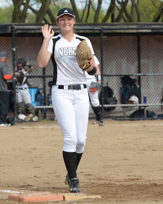 ohiovarsity's tweet image. The streak continues! @piroskosammy waved and somebody won! #OVSoftball #FinalWave