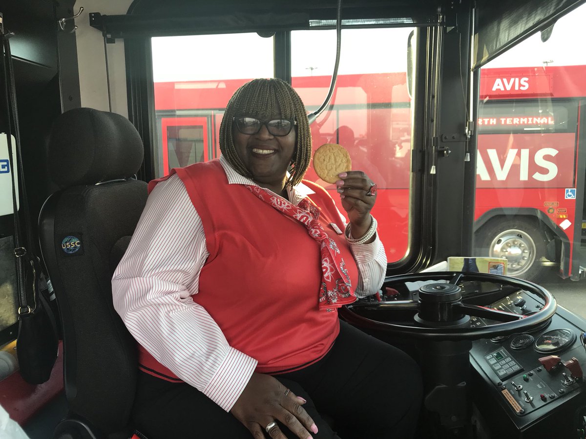 Energizing the DTW team with some cookies @sebastianspm10 <a href="/LundonHabg/">Lundon H.</a> <a href="/ABG_Amanda/">Amanda Campbell</a> @wbrogers64 @GoAvisBudget