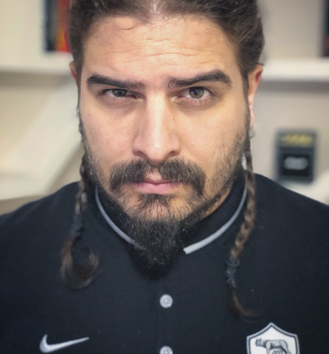 AndreaKashnjeti's tweet photo. Native American style 
Photo @SharonBarberini 
#andreakj #shazzaphoto #nativeamerican #indianidamerica #indiano #trecce #treccine #brainding #asroma #nike #forzaroma #hairstyle #producer #musician #artist #musica #music #newproject #postmalone #picoftheday #roma #rome #romanguy https://t.co/kHNZVT6uAc