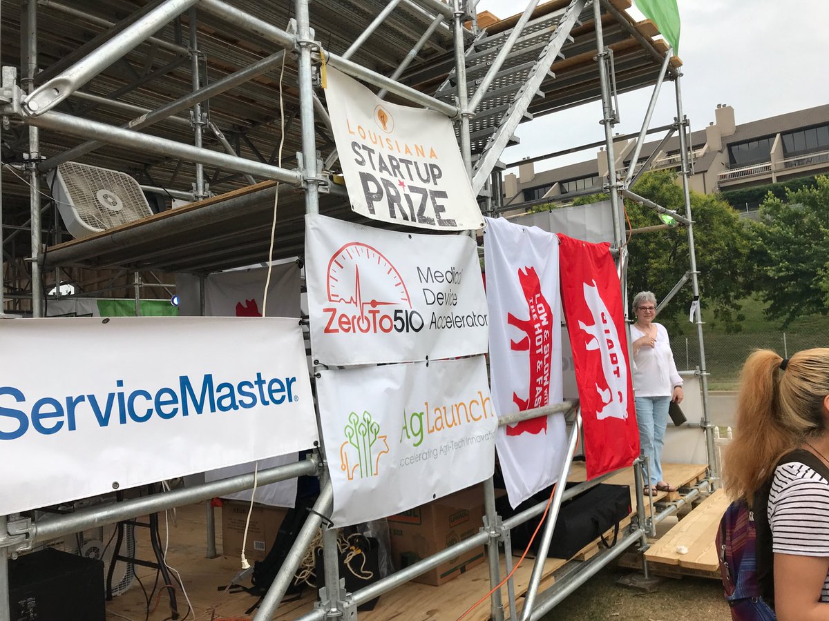 It’s friends and family night @ #bbqfest #startq <a href="/Start_Co/">Start_Co</a> <a href="/Zeroto510/">Zeroto510</a> <a href="/AgLaunch/">AgLaunch</a> <a href="/epimemphis/">Epicenter Memphis</a> <a href="/ServiceMaster/">ServiceMaster® Brands</a>