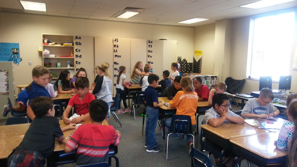 Annalisa_B_'s tweet image. Foil boats. #STEM  #hrelearner #thirdgradescience