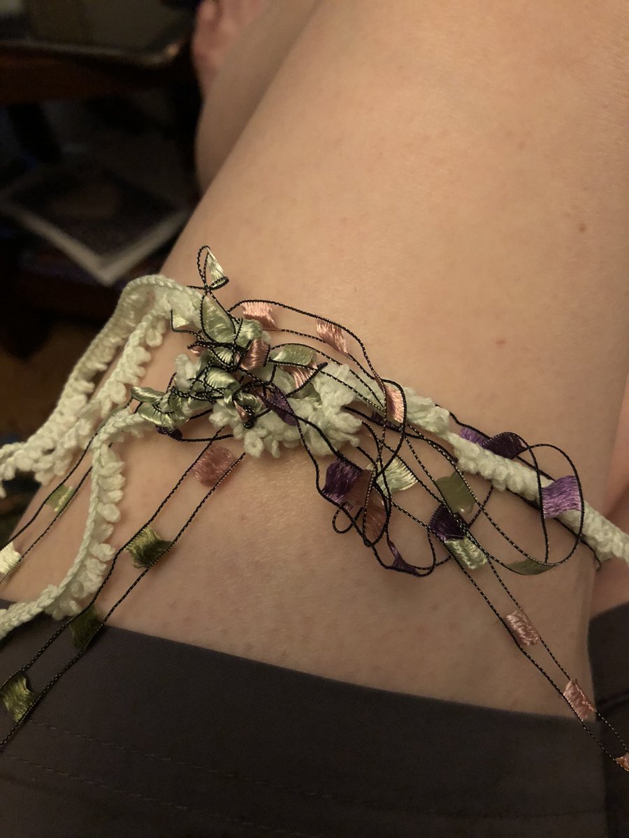 AmberLibrary23's tweet photo. Sometimes products get discontinued for a reason #StinkEyeToTheTrellisYarn #IWillUntangleThisMess #SoPrettyThough ๐๐ https://t.co/LQRxiA5L1G