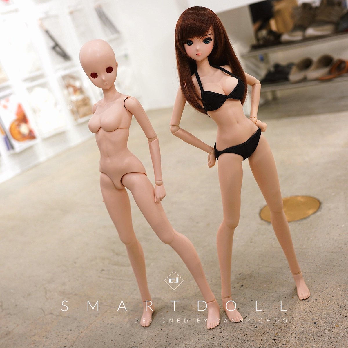 Danny Choo スマートドールのプラモデル版コーテックス お子様の耐久テストで随時金型微調整中 発売祝いに初期ロットの中から数体を1000円 税抜き で販売します この価格でゲットした人は是非tweetしてね この写真を拡大するとパーティングラインが見れ