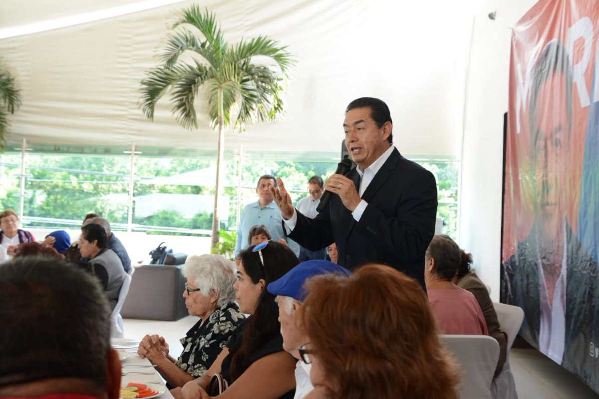 CaballeroSolano's tweet photo. En mi encuentro con los maestros jubilados les agradecí sus años de servicio y reafirmé mi posición de respaldar a los docentes con mejores condiciones para su trabajo.
#MorelosEsNuestro #VíctorCaballero https://t.co/NXMP9tYbps