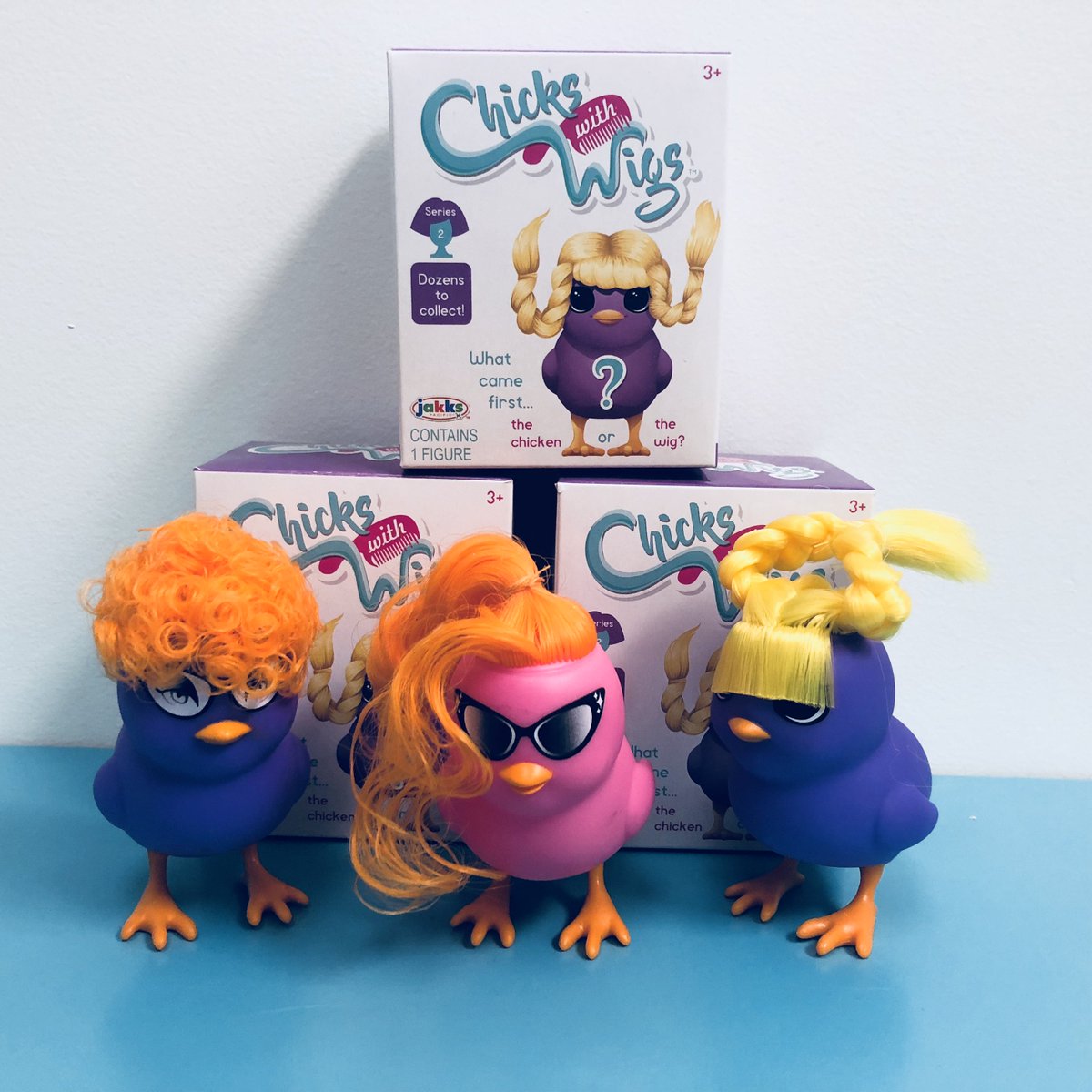 JAKKStoys's tweet photo. Those are some cool chicks! π€ #chickswithwigs #friends #chicks #wigs https://t.co/xxlPNaNl3v