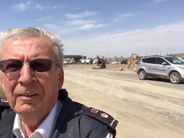 CommissionrNSD's tweet photo. It’s Commissionaires Selfie Day!  #CMRSSelfieDay https://t.co/XkUO3krHW9
