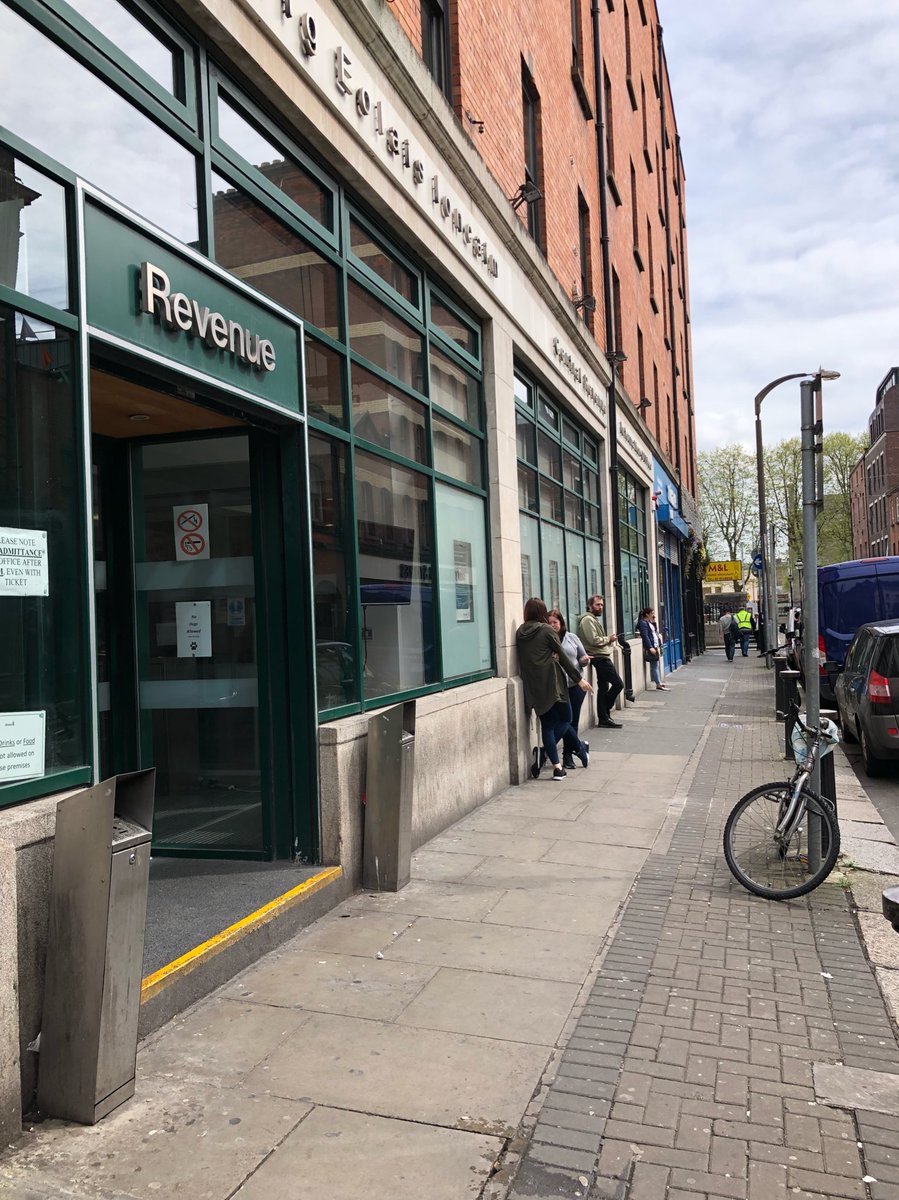 dublin7commuter's tweet photo. A very busy Revenue office on Molesworth st, yet not one bicycle stand in sight! #demandastand https://t.co/RX0pIPelGW