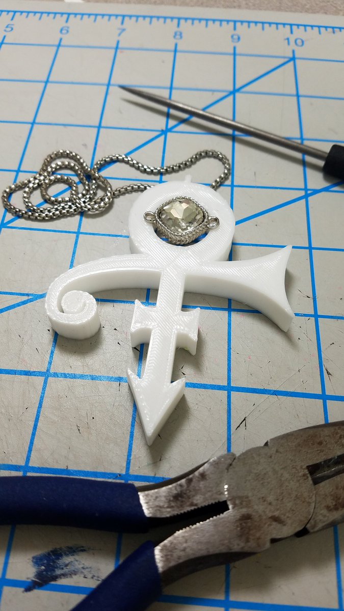NECMakerspace's tweet photo. #Making custom jewelry with our 3D printer and design software. #MakerSpace #necmakerspace #287edchat #nec287 #3dprinting #prince https://t.co/XrD77BZJfG