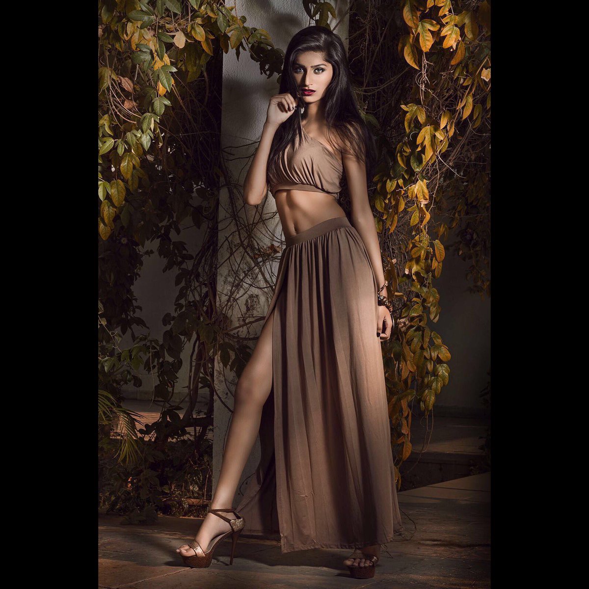 aciddresses's tweet photo. STYLING 
.
.
@sshorewala #styling @SShorewala @aciddresses 
#Mystylingwork #shreyashorewala #sshorewala https://t.co/bPQjFS3Hzk