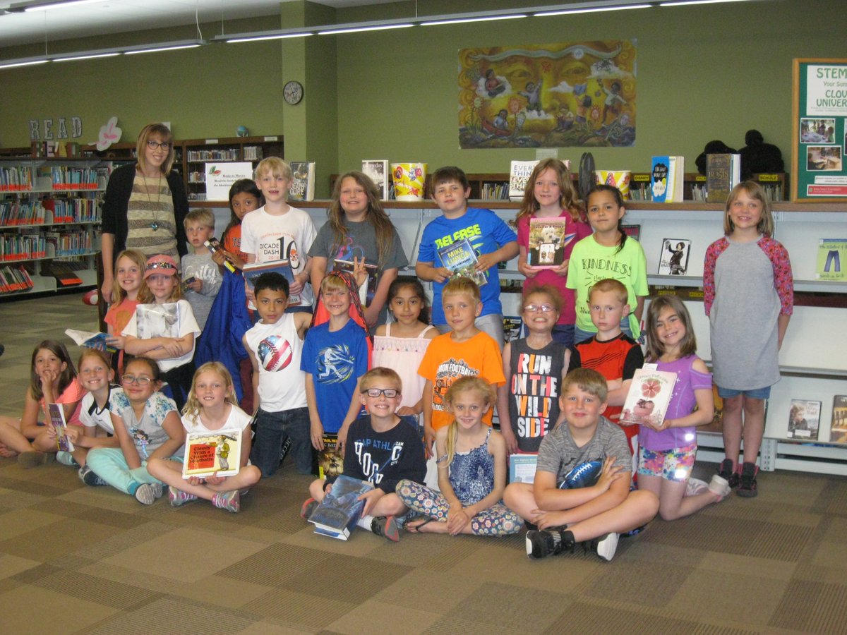 js_murphy66's tweet image. So many thank yous are necessary - to Jen at the @WashPublicLib - to Stewart Boosters - to @msbkauffman @ @kornerkremery - we had a FUN afternoon - books and ice cream with some sunshine and exercise included! #washpride THANK YOU!