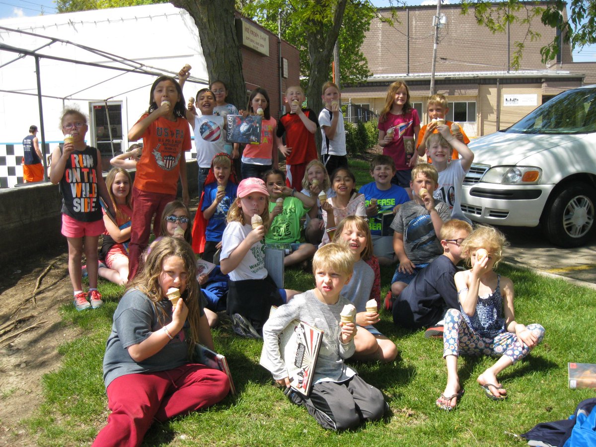 js_murphy66's tweet image. So many thank yous are necessary - to Jen at the @WashPublicLib - to Stewart Boosters - to @msbkauffman @ @kornerkremery - we had a FUN afternoon - books and ice cream with some sunshine and exercise included! #washpride THANK YOU!