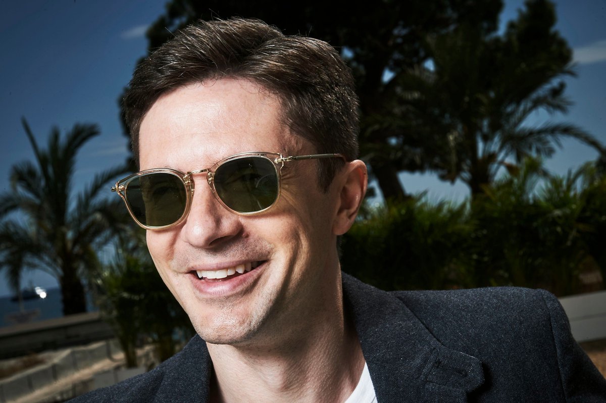 DEADLINE's tweet photo. 😎😎😎😎 #Cannes2018 | Photos by Michael Buckner | Deadline Studio at VILLA-AH #villaahcannes https://t.co/gsiFxt9equ