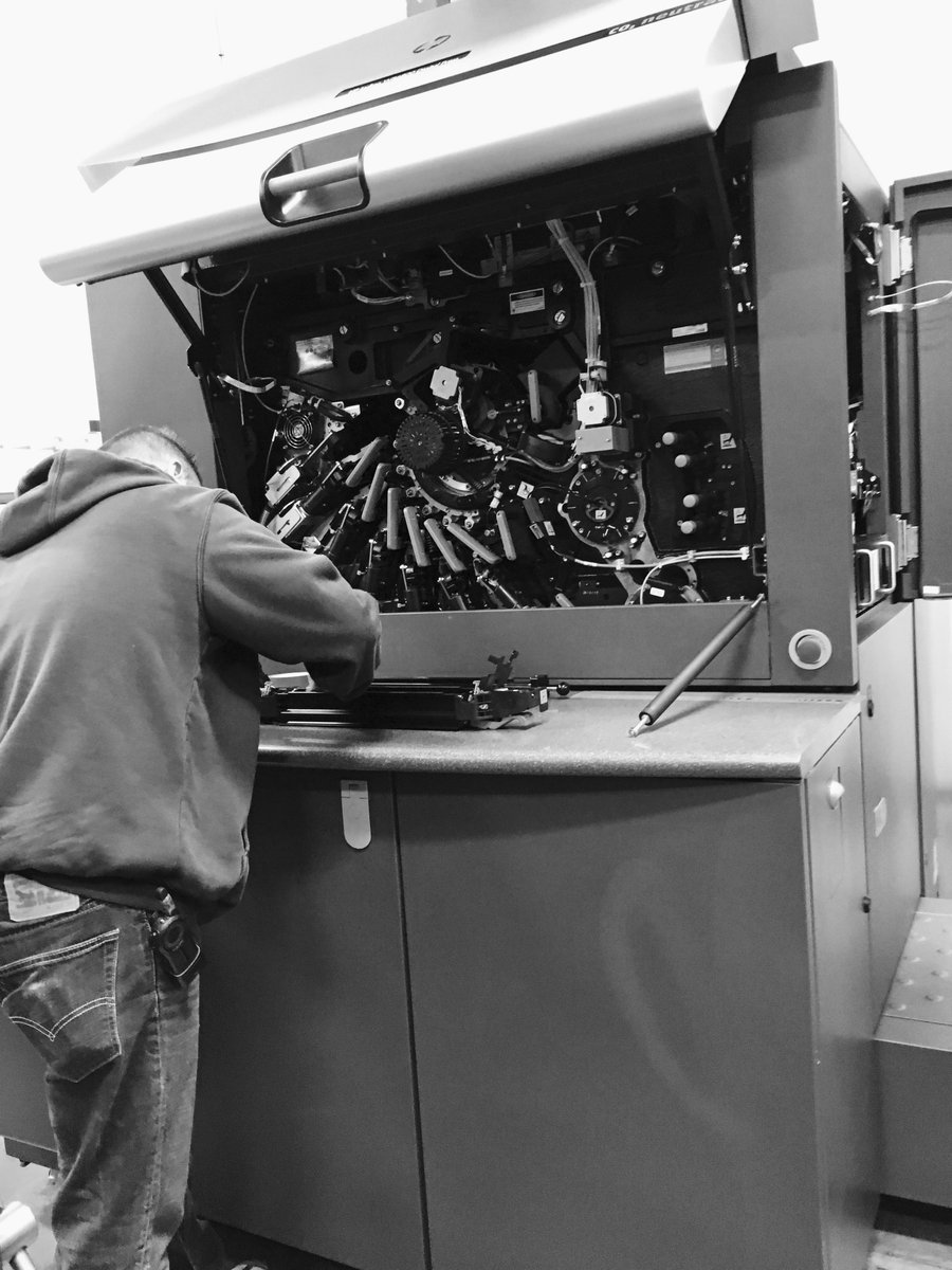 sjhalljr's tweet photo. Meet Andrew.  He runs our @HP Digital Press here at @columbialabel.  He has an eye for #perfection and delivering quality printed #labels to all our customers.  We very much #appreciate him! #winelabels #PNW #wine #WineWednesday https://t.co/XuligwK7S3