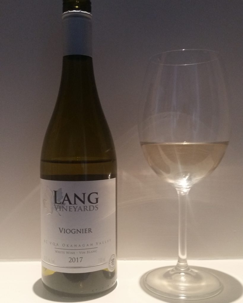 BCWineTrends's tweet photo. Lang Vineyards Viognier 2017 Expert Wine Review: Natalie MacLean https://t.co/BaHB1MDLwz @LangVineyards #BCWine https://t.co/ImQ3DVJpuu