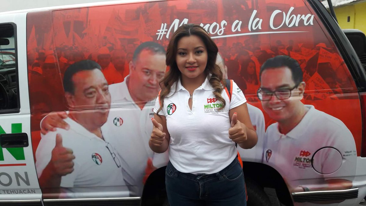 IkerMiron's tweet photo. En #Tehuacán #Puebla colocan al sindico municipal en propaganda del candidato del #PRI a la presidencia municipal. Cómo si tuviera mucho jale!
@AleMondras
😁😁😁😁😁😁😁😁😁 https://t.co/BFCOji4oXr