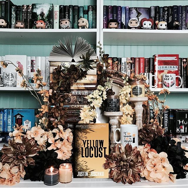 💛🖤💛GIVEAWAY💛🖤💛
.
Neither quick fists now nimble feet can save Selena Flood, a fighter of preternatural talent, from the forces of New Canaan, the most ruthless and powerful of the despotic kingdoms around. .
Yellow Locust by Justin Joschko is a f… ift.tt/2It9FKB