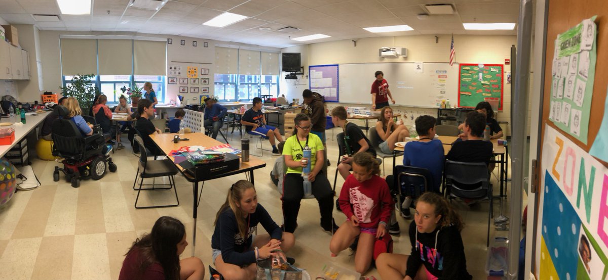 MrMeglan's tweet photo. Enjoyed our final lunch bunch today with our award winning Best Buddies Chapter! #oakpark97 #vision97 #BestbuddiesIL #inclusion #julianworks https://t.co/iwLUcpr78d